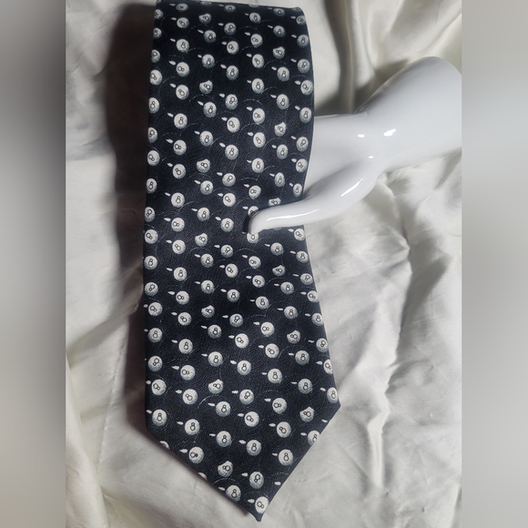 Vintage 8 Ball Pool Tie Billards - Picture 1 of 3